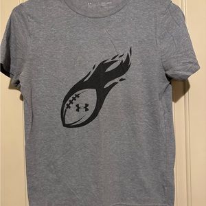 Under Armour football tshirt YM